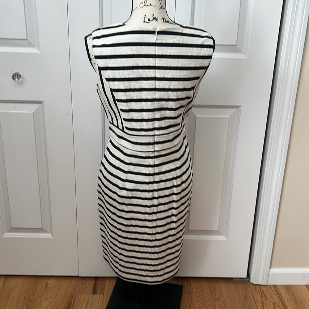 NWT Ann Taylor Black & Cream Striped textured dress Sz 8 Petite - Picture 2 of 11